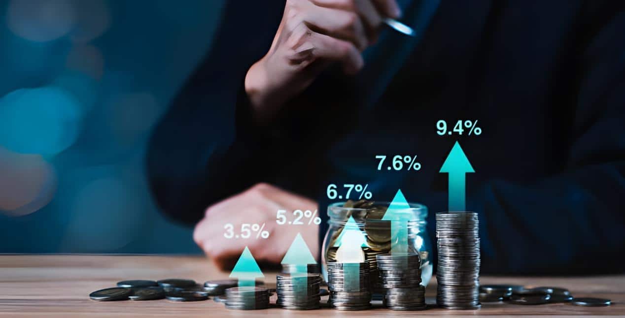 Role of a Financial Coach in Scaling and Saving